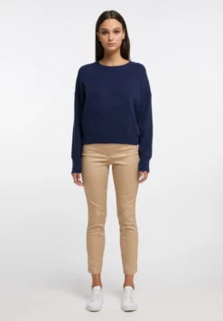 RISA Basic Truien Trui Dames Navy 8 RISA Basic Truien Trui Dames Navy -RISA Voortreffelijke Winkel 2b10ecf193d77e4e2490b5197413bb07 scaled