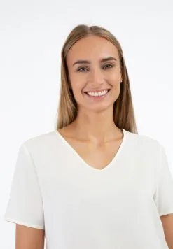 RISA Blouses Met Korte Mouw Blouse Dames Wolwit -RISA Voortreffelijke Winkel d32c51d6b562b936c269438a7d8242f2 scaled